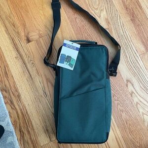NWT Insulated Wine Cooler Picnic Set